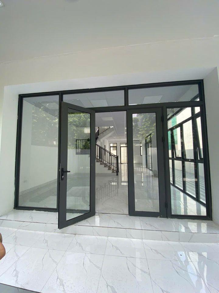 Cho thuê biệt thự đẹp gần hồ 180m2, làm VP, kho, kinh doanh