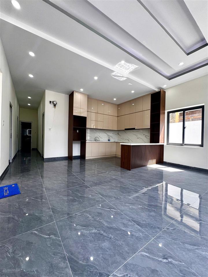 Villa góc 2 mặt tiền  tây nha trang  1 sẹc ql1c chỉ 100m đường thông ô tô
