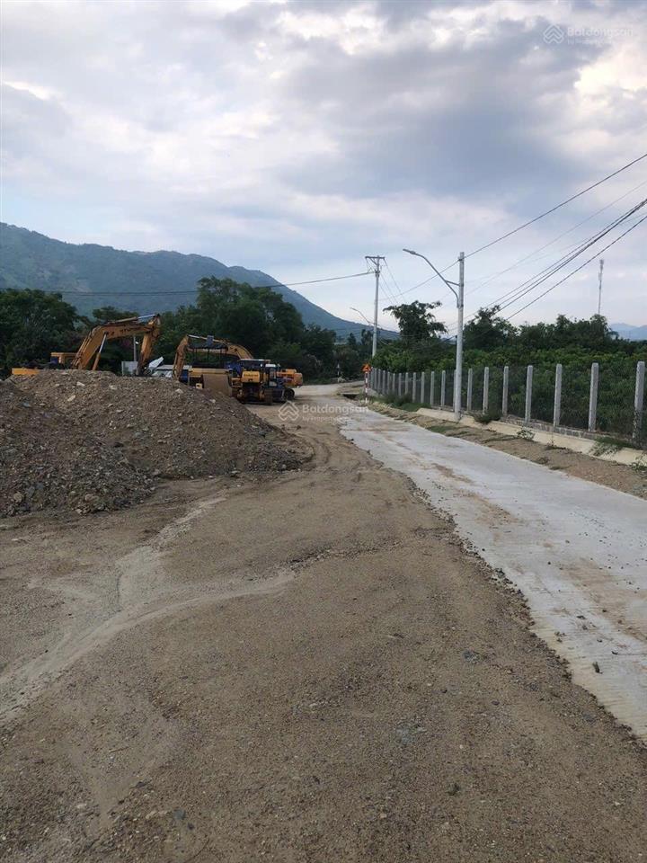 Bán đất view hồ am chúa  3 mặt tiền nhựa 8m thích hợp làm homstay