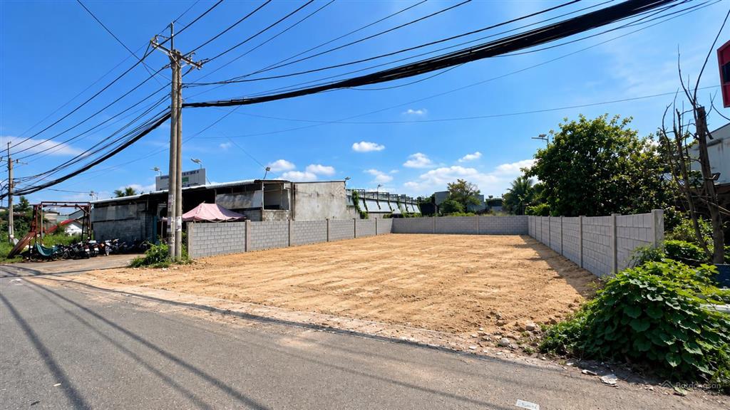 Mặt tiền hà duy phiên 17,5x50=872m có 261m thổ cư giá chỉ 14,3tr/m2