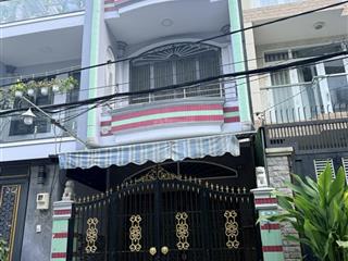 Nhỉnh hơn 10 tỷ có nhà mt  3 tầng  đường 12m  4 pn 4wc