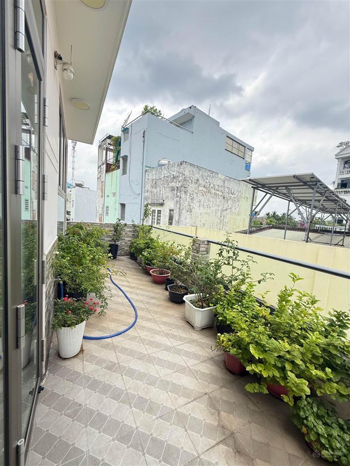 Nhà ngang 8m hẻm xe hơi tại đặng nguyên cẩn, 105m2, 4pn, 5wc, 9,8 tỷ, tặng full nội thất đẹp