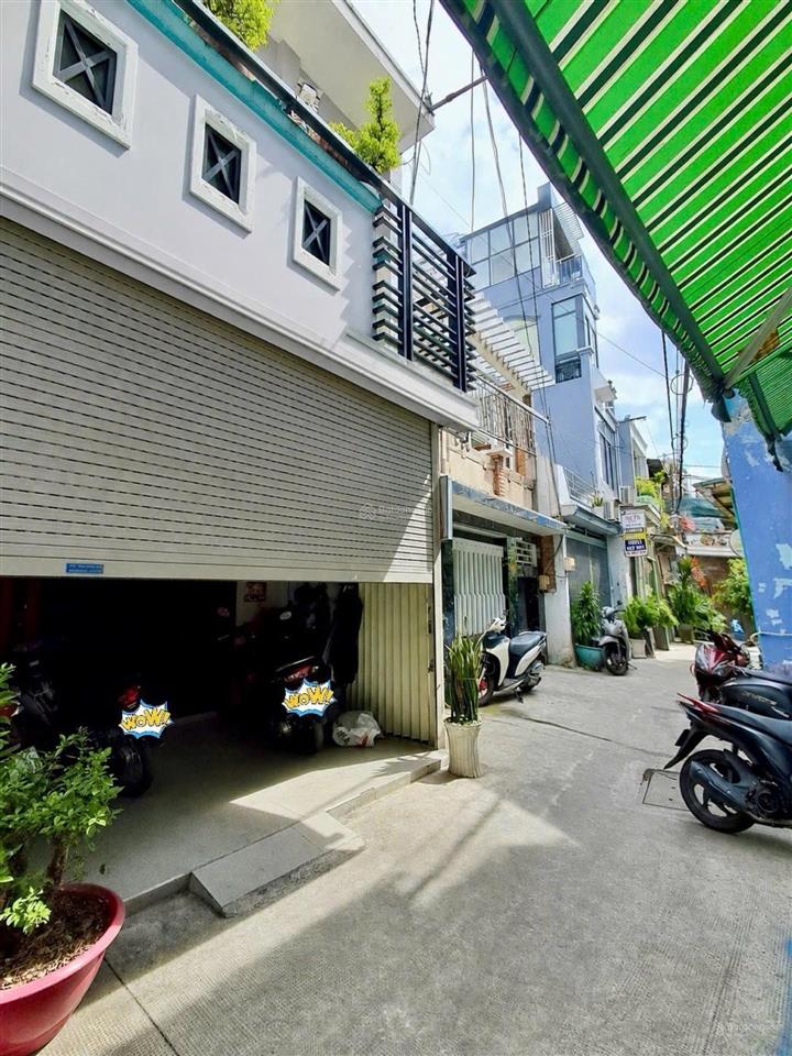 Nhà 2 tầng nở hậu hơn 4m  ngay bà hom 57m2  nhà mới đẹp  3 phòng ngủ  sổ đẹp pháp lý chuẩn hoà