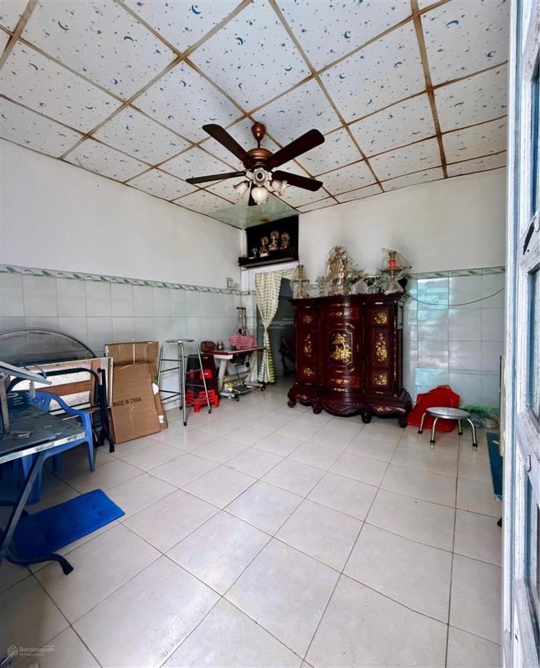 Nhà 2 tầng nở hậu hơn 4m  ngay bà hom 57m2  nhà mới đẹp  3 phòng ngủ  sổ đẹp pháp lý chuẩn hoà