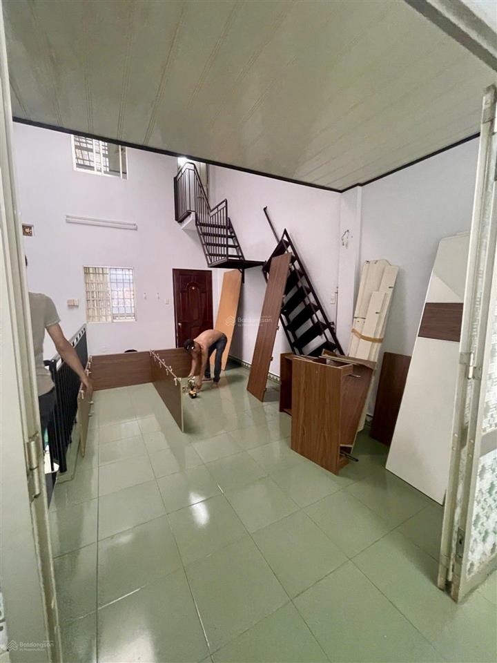 Mặt tiền kinh doanh chợ hậu giang  4x18  72m  3 tầng  sổ vuông  hxh tránh  nhỉnh 9d tl