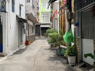 Hẻm xe hơi thông  nhà 2 tầng ở ngay  4,1x20,5 tặng thêm hơn 20 m2 đất phía sau  sổ hoàn công đủ