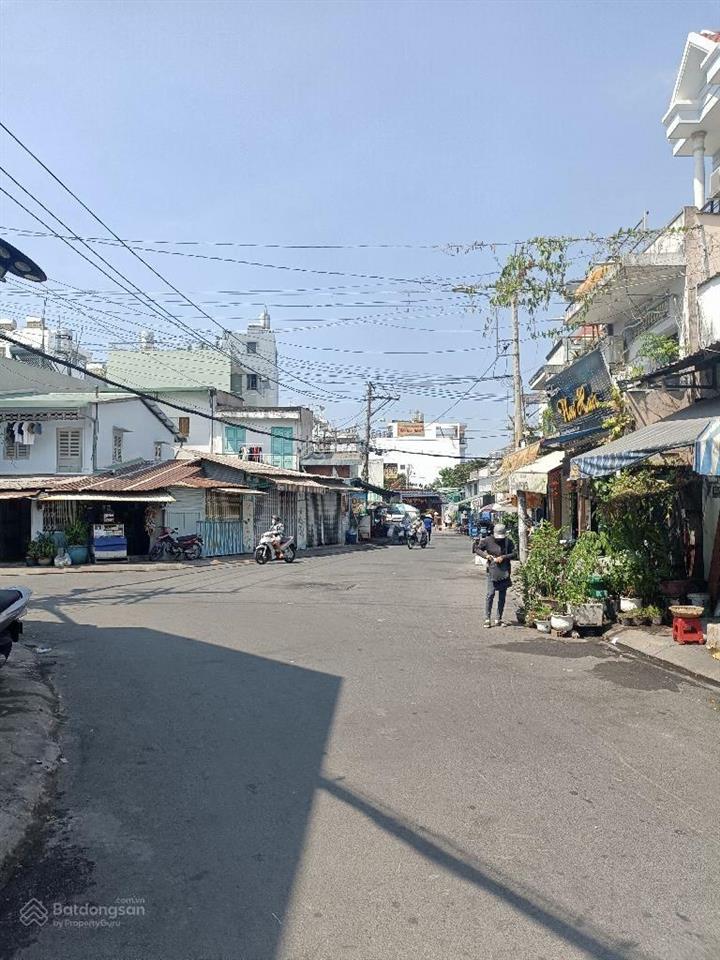 Căn góc mặt tiền phùng tá chu  ngang khủng 8m  sẵn 8 phòng thu nhập ổn định 20tr/th
