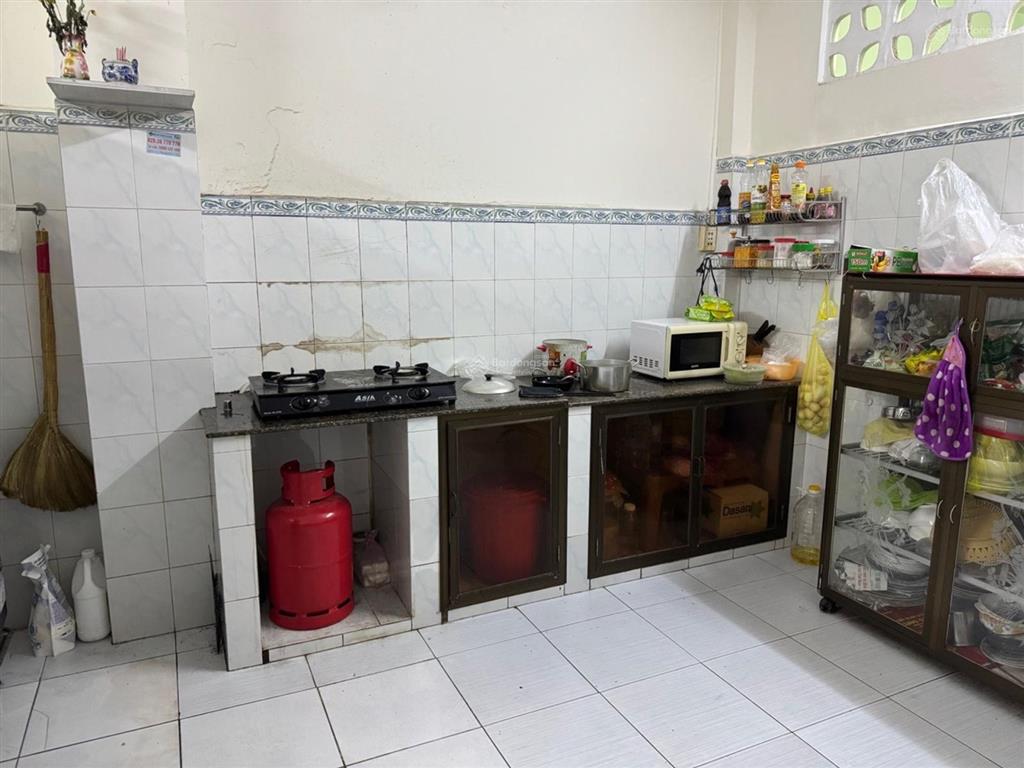 Cần giải chấp bank gấp, hạ sát giá  92m2 ngay vòng xoay phú lâm, quận 6, đường rộng 8m, 2 tầng