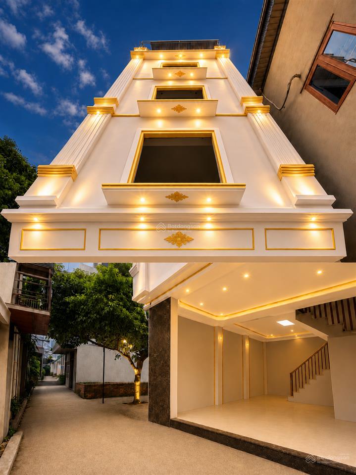 Bán nhà đẹp  7 phòng ngủ  giá giảm sốc