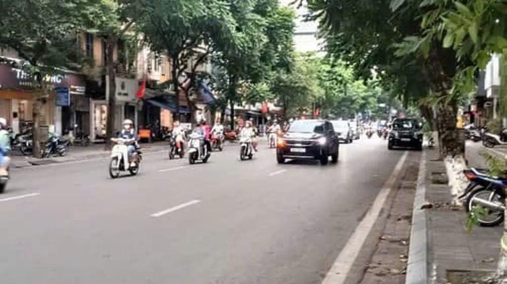 BÁN NHÀ MẶT PHỐ DƯƠNG VĂN BÉ-60Mx4T-MẶT TIỀN LỚN-VỈA HÈ RỘNG-KINH DOANH SẦM UẤT