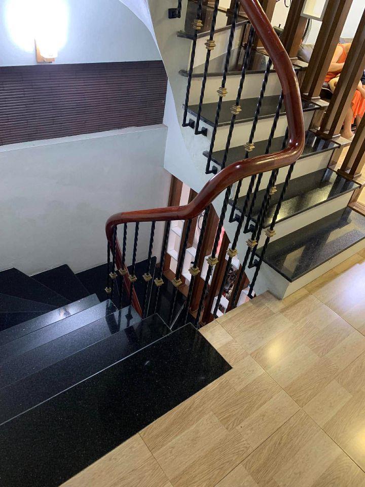 BÁN NHÀ TƯ ĐÌNH-LONG BIÊN-50Mx4T-PHÂN LÔ-ÔTÔ VÀO NHÀ-ÔTÔ VÒNG QUANH THÔNG RA CỔ LINH