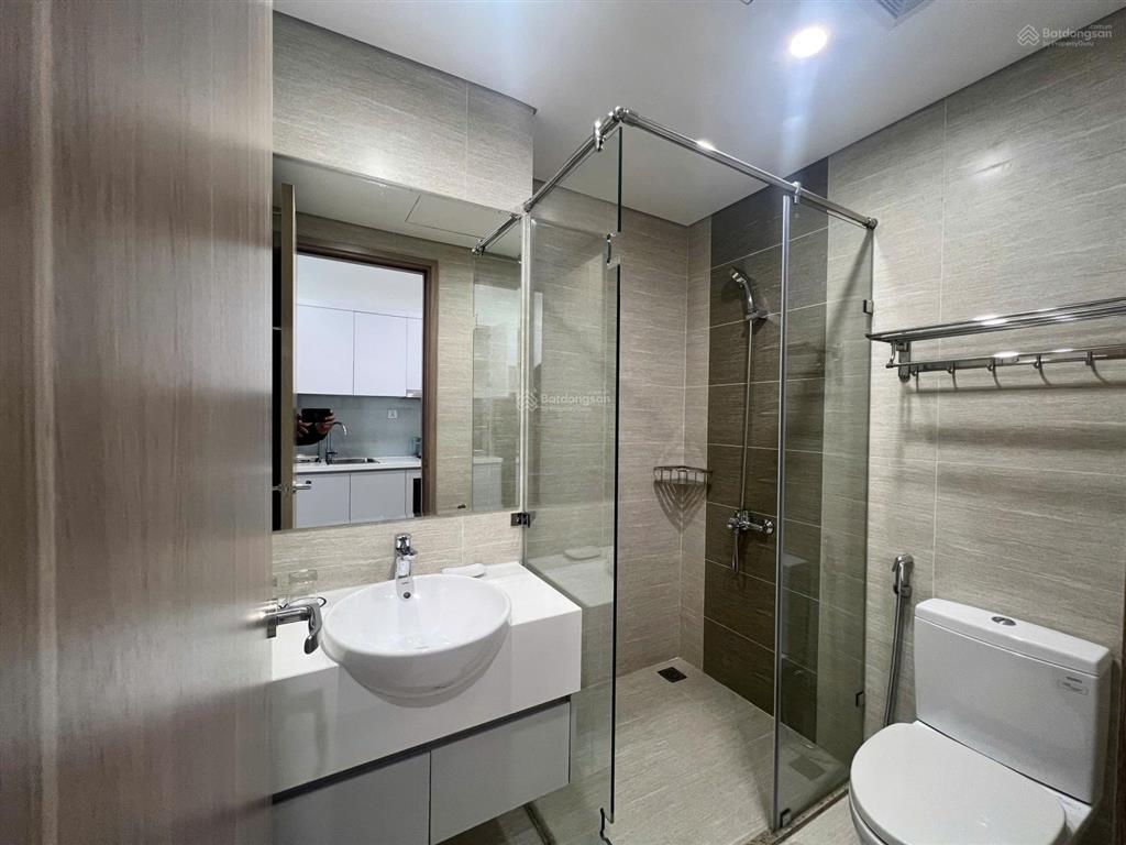 Bán căn studio đối diện vinuni đủ nội thất, đang cho thuê