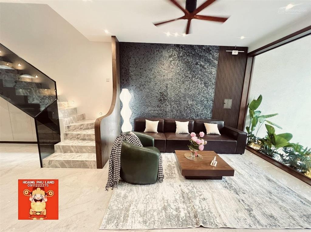 Bán nhà siêu đẹp đường trần kim xuyến giá 9ty3 thương lượng   0911 222 ***
