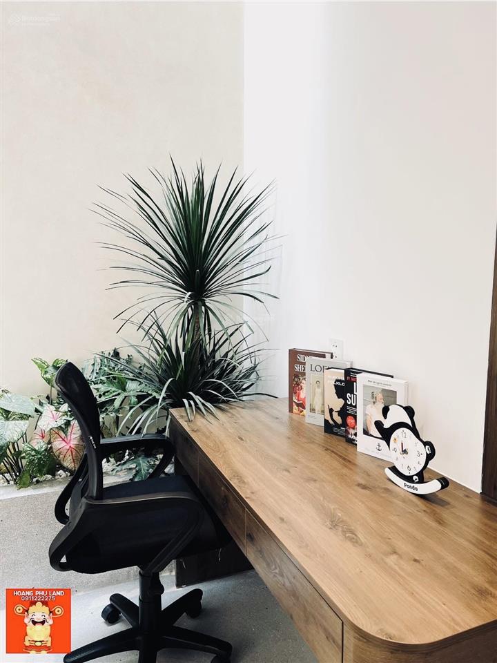 Bán nhà siêu đẹp đường trần kim xuyến giá 9ty3 thương lượng   0911 222 ***