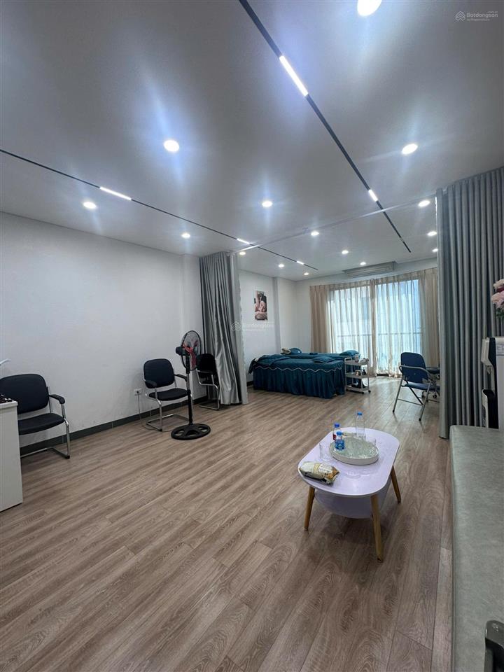 Cho thuê nhà 7 tầng gần aeon hđ có thang máy