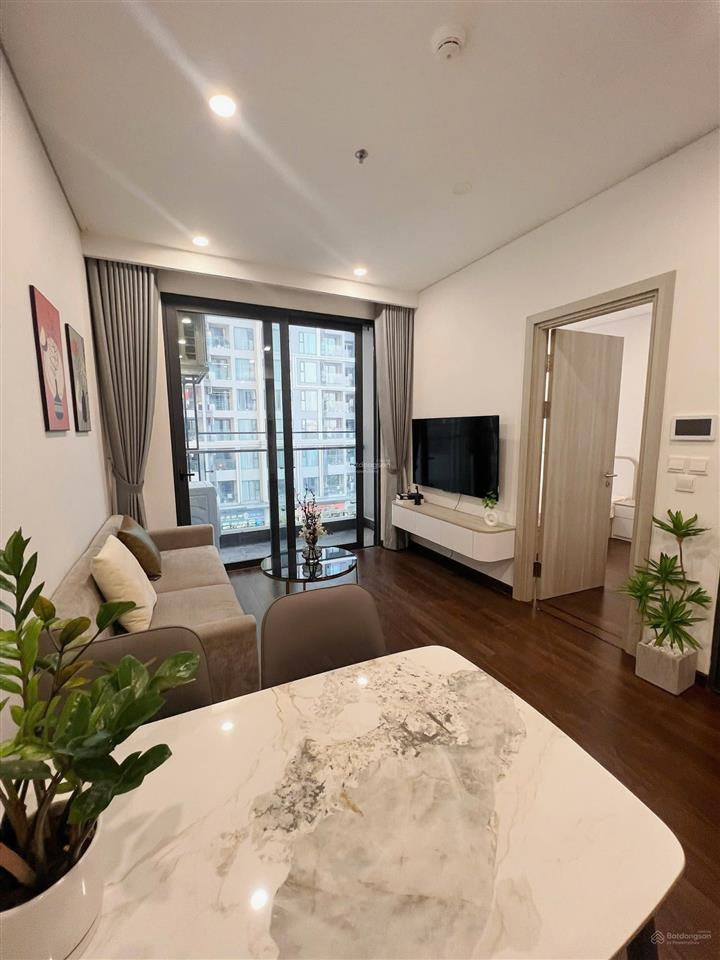 Bán căn hộ masteri tòa a 1pn+, full đồ sổ đỏ cầm tay