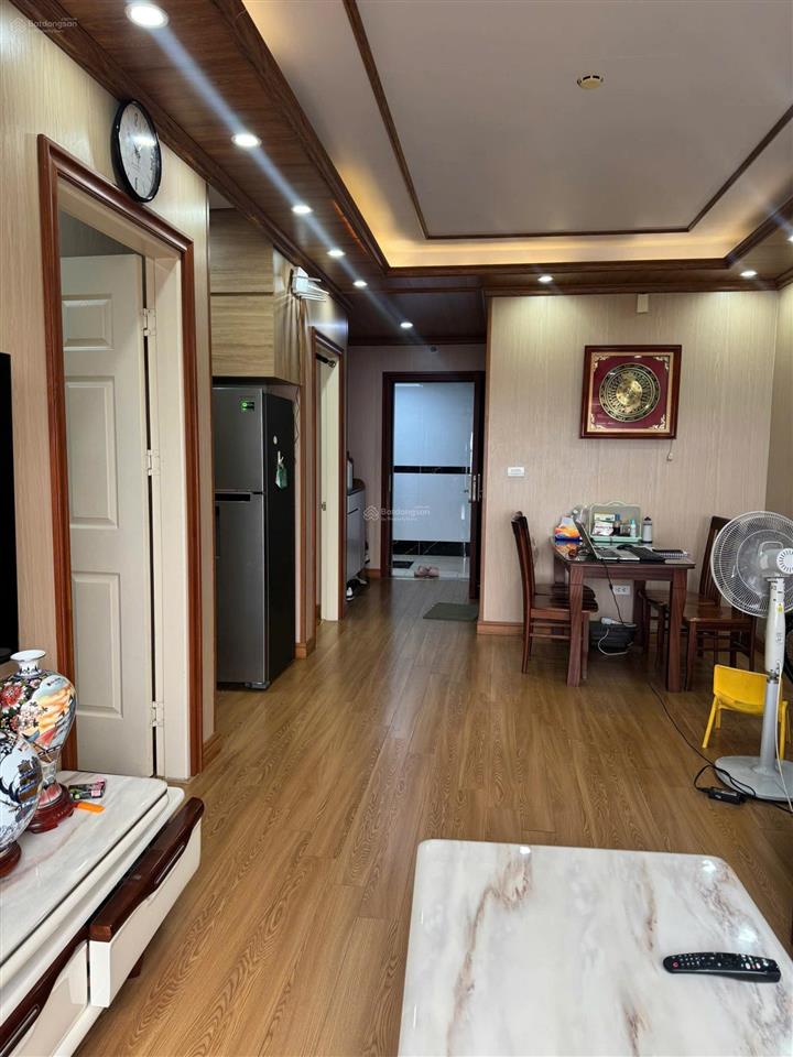 Bán căn 2pn tâm huyết tòa 18t2 the golden an khánh giá 3,6 tỷ  0985 691 ***