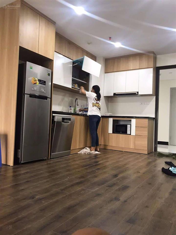 Chính chủ cho thuê căn 2 pn cc t3 thăng long capital  0985 691 ***