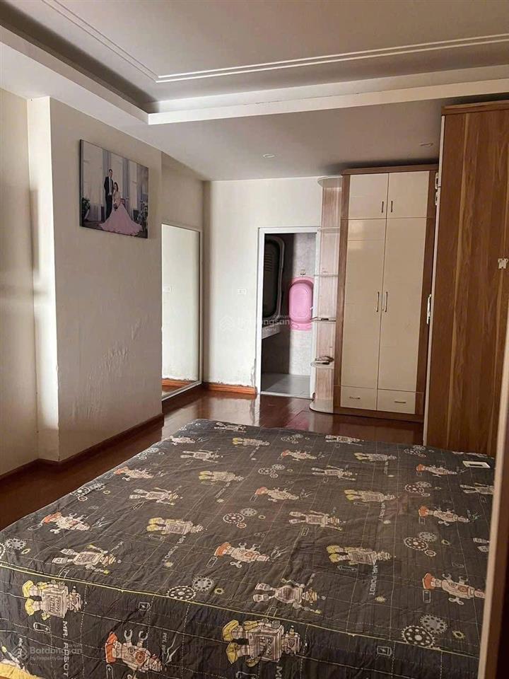 Cho thuê 2pn gemek tower 1 giá 8 triệu/tháng  0985 691 ***