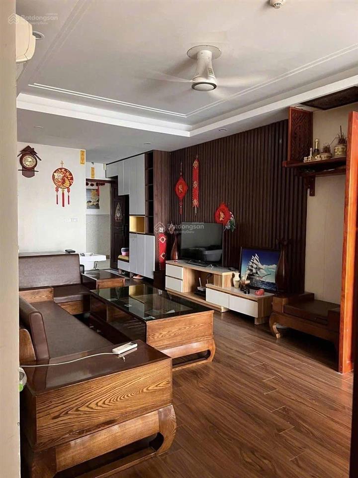 Cho thuê 2pn gemek tower 1 giá 8 triệu/tháng  0985 691 ***