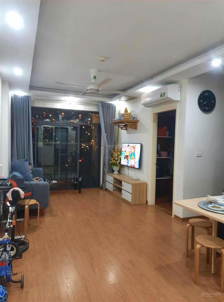Bán căn góc 2pn2wc tầng 10 tòa 18t2 the golden an khánh giá 2,9 tỷ