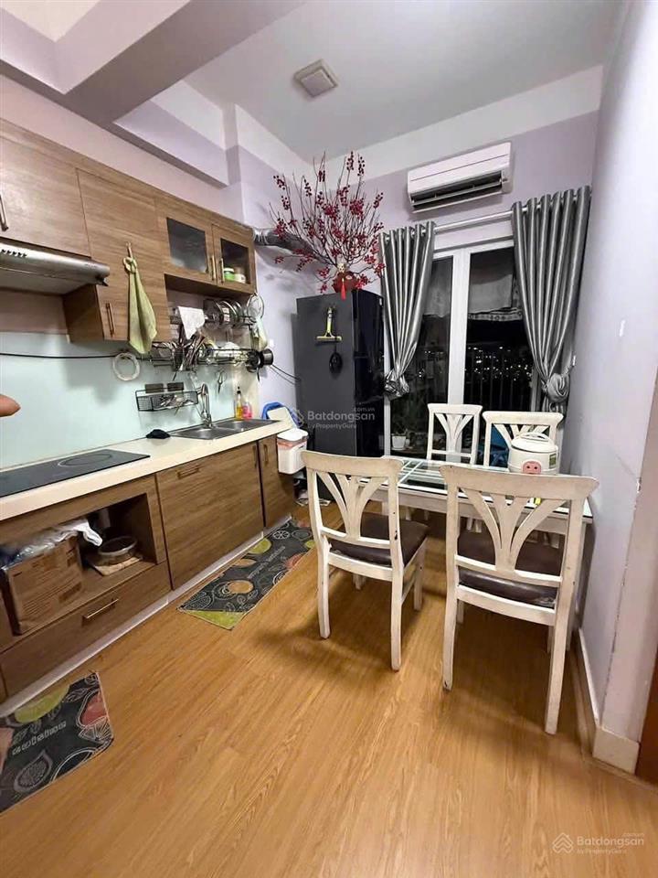 Bán 2pn 73.8m sử dụng tòa b1 gemek 1 giá bán 3 tỷ full nội thất.  0985 691 ***