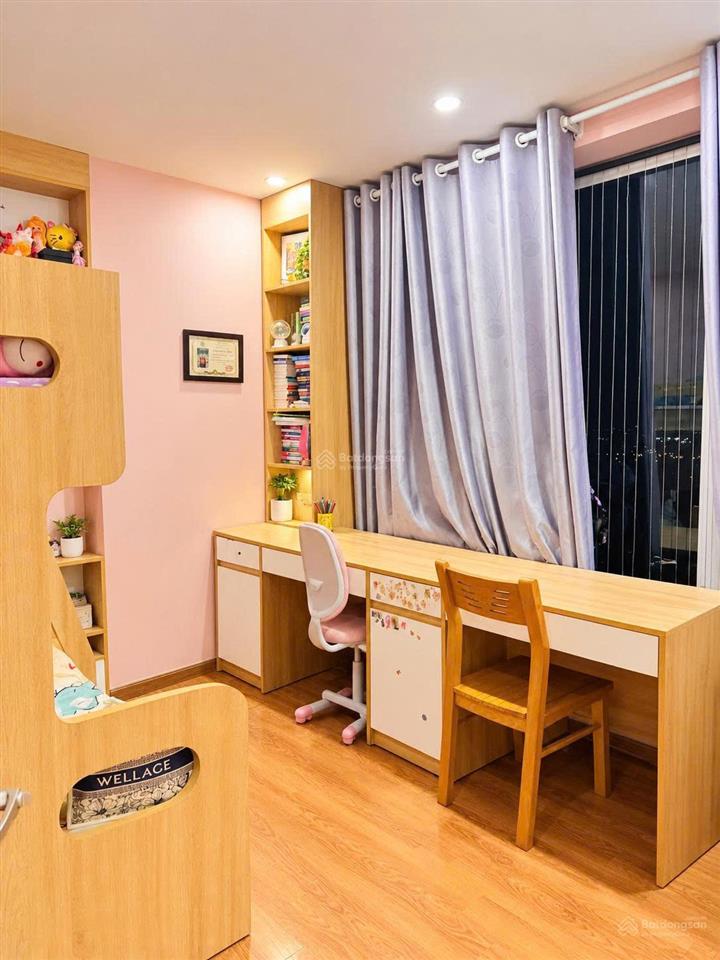 Bán căn 89m2 3pn 2wc tòa c gemek 2 full nội thất đẹp