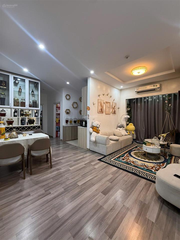 Bán 73.8m 2pn toà 32t the golden an khánh full nội thất giá chỉ 3.9 tỷ