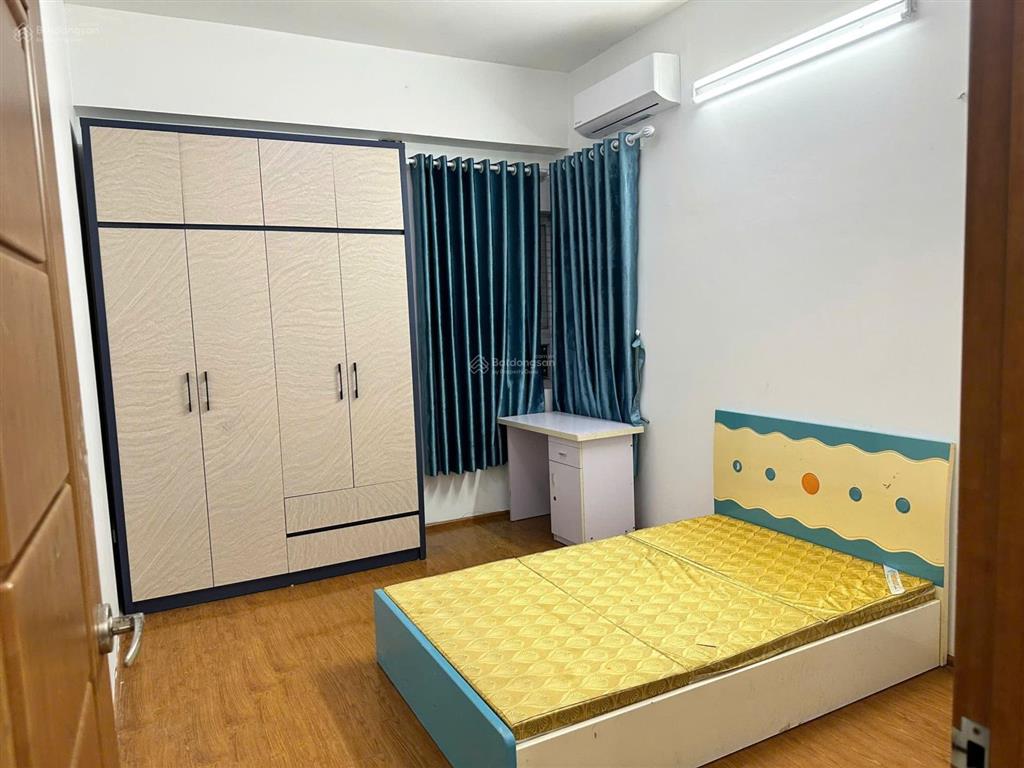 Bán 2pn 73.8m sử dụng tòa b1 gemek 1 giá 3 tỷ full nội thất.  0985 691 ***