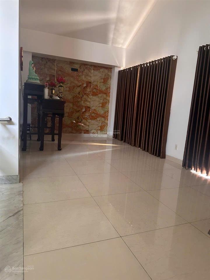 Biệt thự khu ao sen  tên lửa 10x20m có hầm, hướng tây giá 26 tỷ