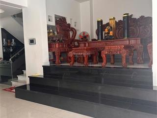 Biệt thự khu ao sen  tên lửa 10x20m có hầm, hướng tây giá 26 tỷ