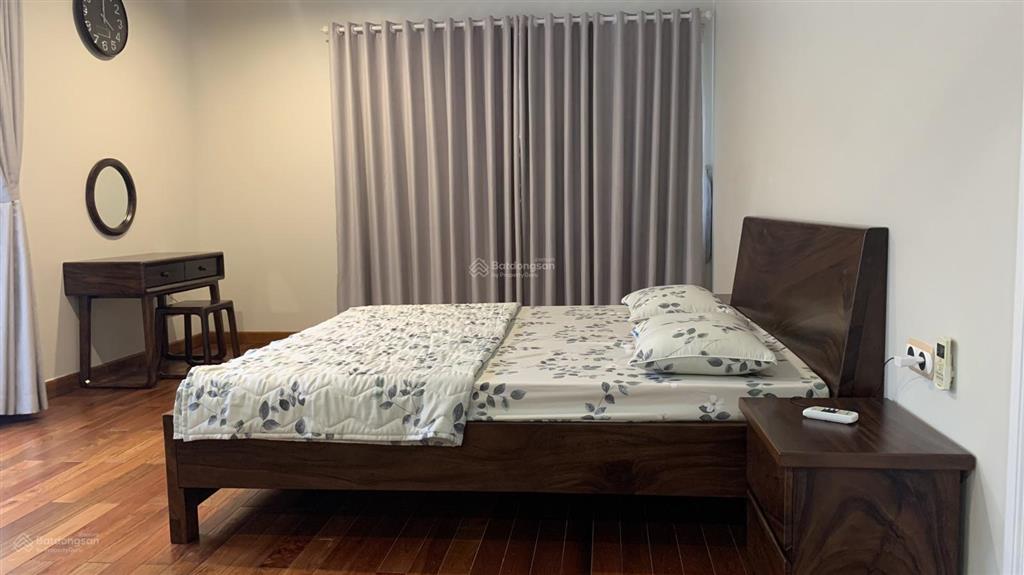 Bán biệt thự góc 2 mặt tiền khu tên lửa dt 9m x 20m xây 3,5 lầu, 6pn, giá bán 31 tỷ tl