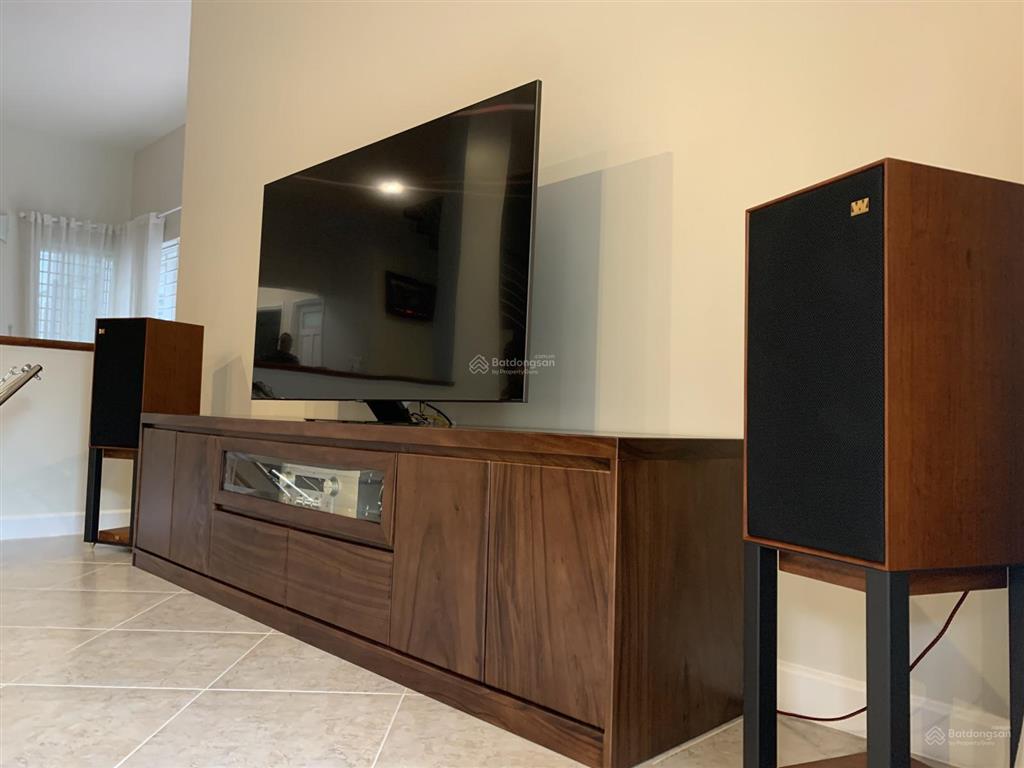Bán biệt thự góc 2 mặt tiền khu tên lửa dt 9m x 20m xây 3,5 lầu, 6pn, giá bán 31 tỷ tl