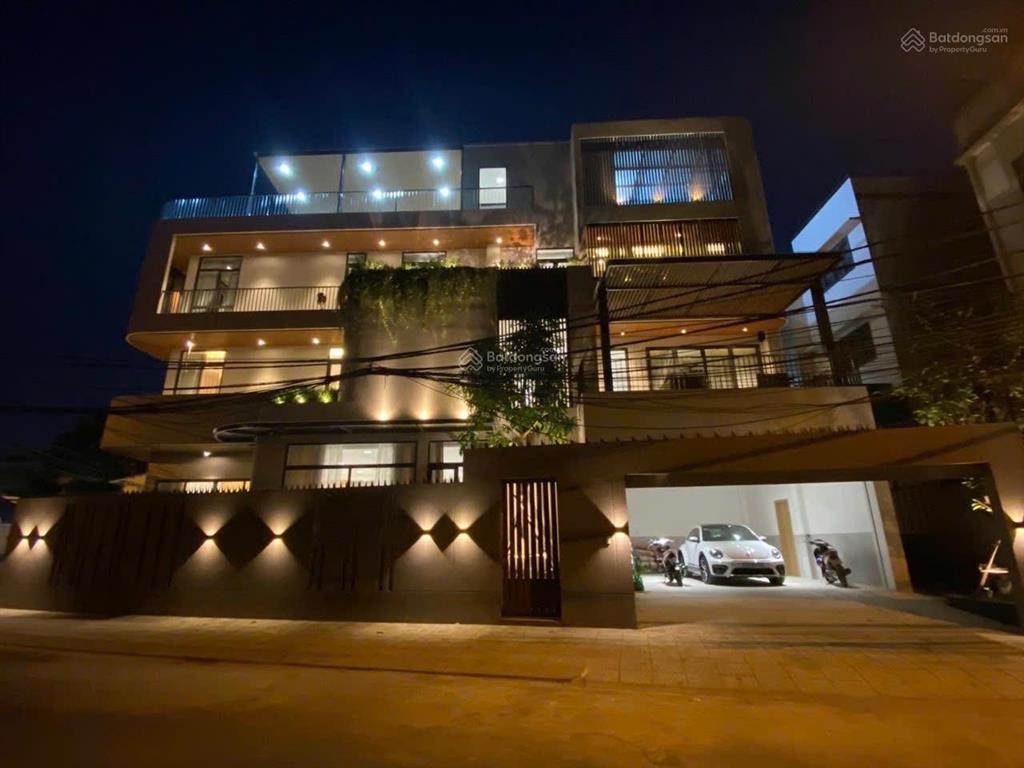 Biệt thự góc 2 mặt tiền khu tên lửa , dtsd 204 m2 . có thang máy . thiết kế hiện đại , có gara oto