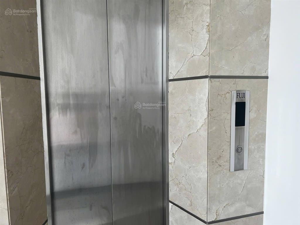 Biệt thự góc 2 mặt tiền khu tên lửa , dtsd 204 m2 . có thang máy . thiết kế hiện đại , có gara oto