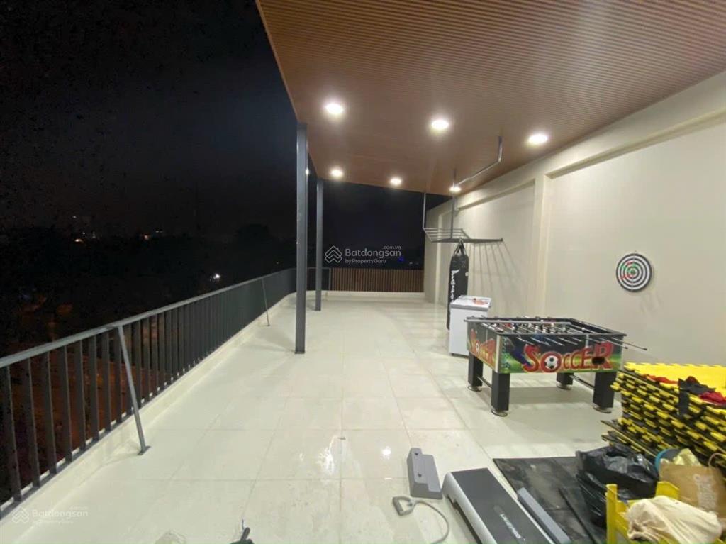 Biệt thự góc 2 mặt tiền khu tên lửa , dtsd 204 m2 . có thang máy . thiết kế hiện đại , có gara oto