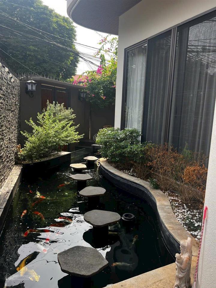 Nhà đẹp đường 30 kdc tên lửa đối diện công viên, vị trí trung tâm kết nối các trục đường chính.