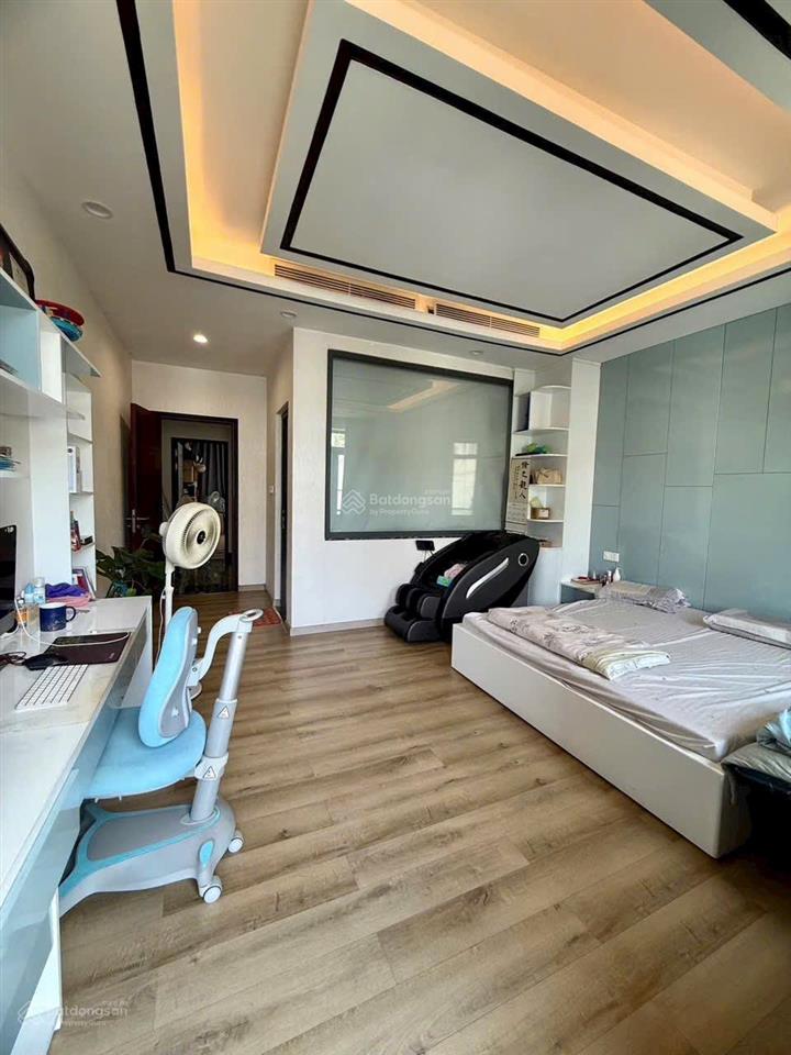 Nhà đẹp đường 30 kdc tên lửa đối diện công viên, vị trí trung tâm kết nối các trục đường chính.