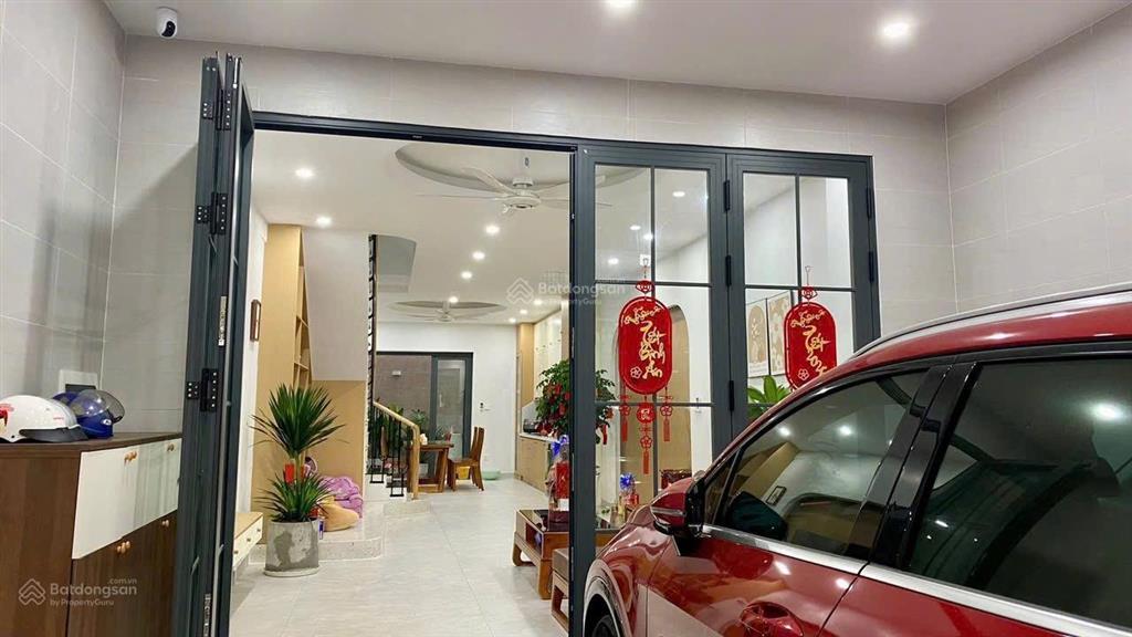 Nhà chủ mới xây theo thiết kế tâm huyết. nhưng có vài lý do nên nhượng lại cho ai có duyên