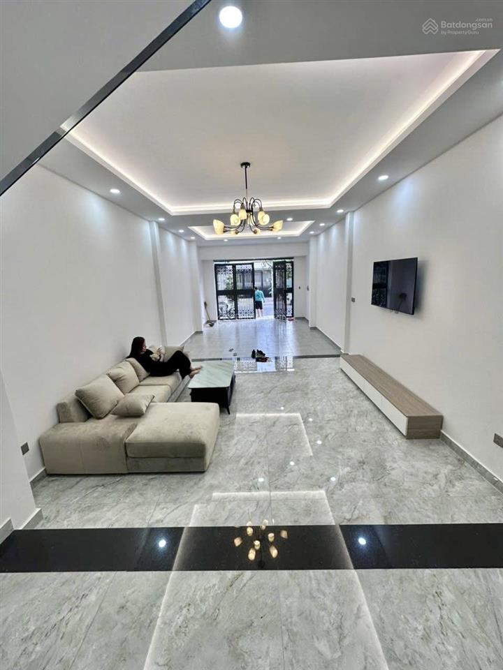 Mặt tiền đường kinh doanh khu ao sen kdc tên lửa  full nội thất  15,3 tỷ thương lượng