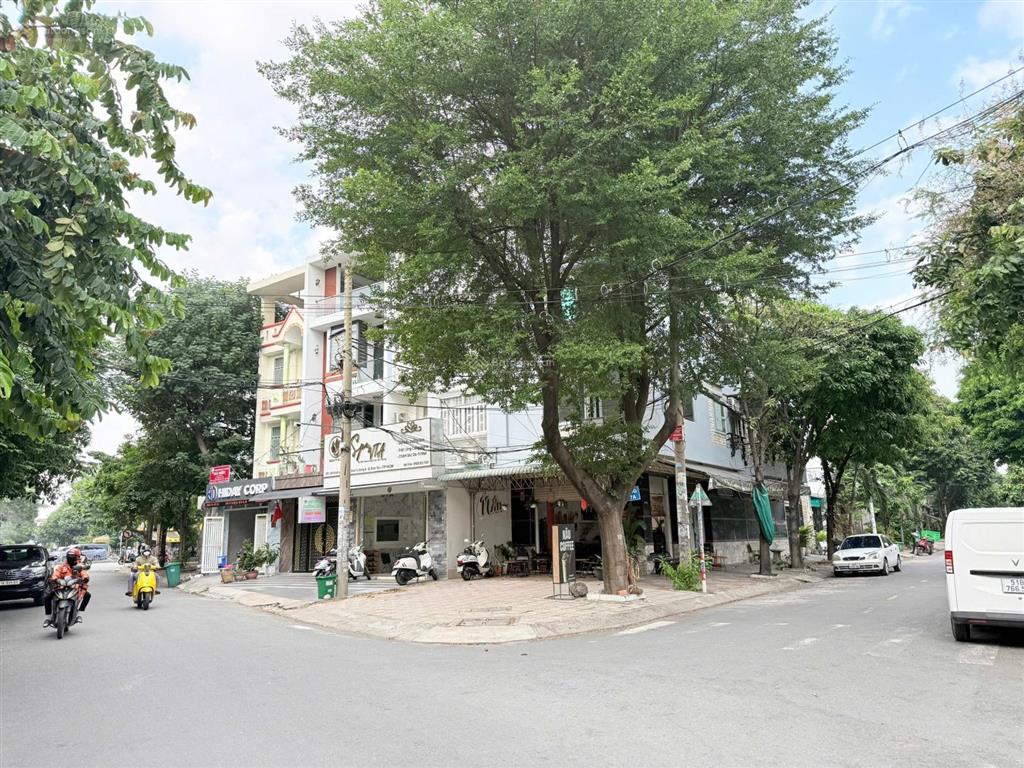 Bán nhà mặt tiền đường 7a kdc tên lửa sát aeon mall & bv cih. diện tích 5m x 21.5m, dts 305.8m