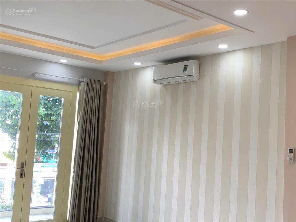 Nhà mặt tiền đường tên lửa quận bình tân dt 4,5 x 20 có 5pn 6wc sân thượng