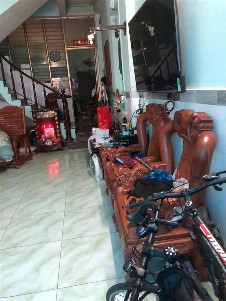 Cho thuê nhà mtnb khu tên lửa dt 4x25 xd 3,5 tấm. có nội thất cơ bản. giá 17tr/tháng