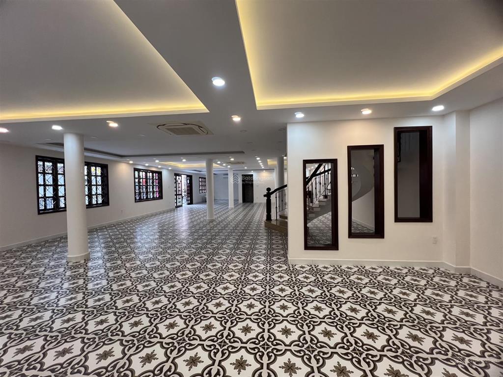 Biệt thự góc 2mt nguyễn đình chính  nguyễn văn trỗi, quận phú nhuận