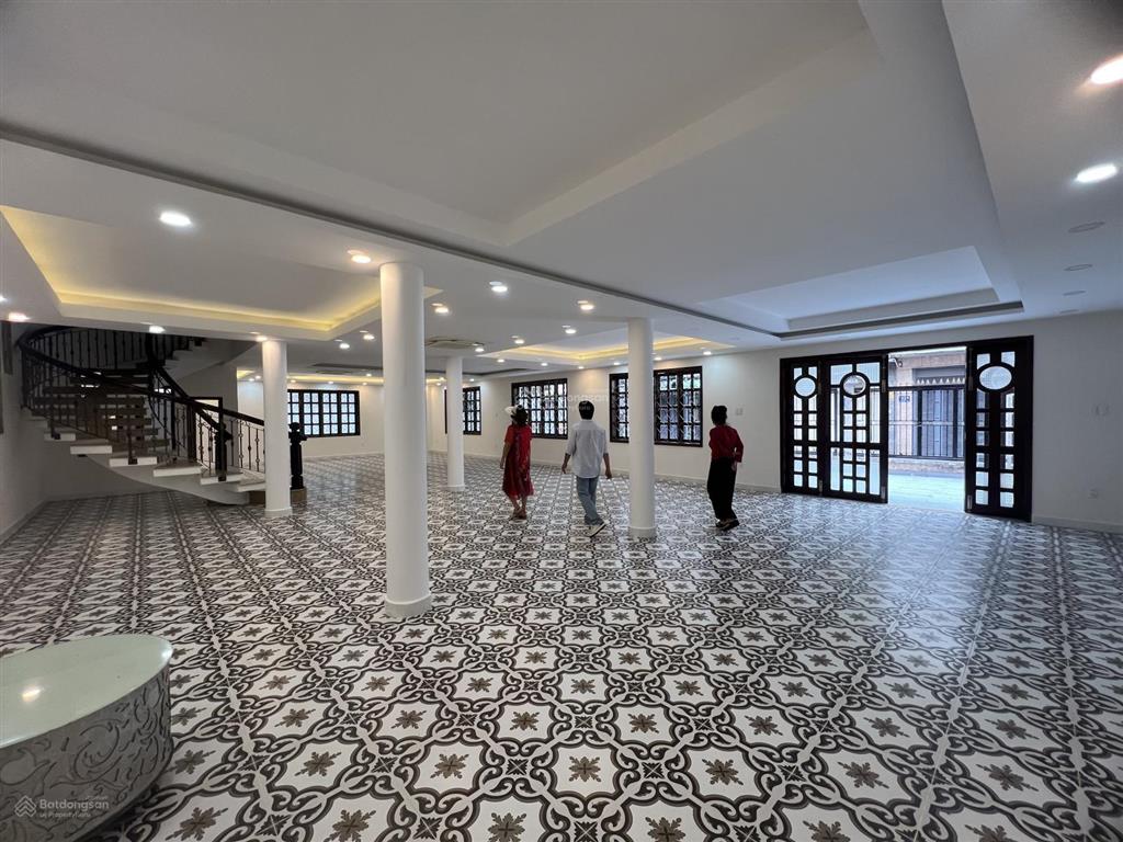 Biệt thự góc 2mt nguyễn đình chính  nguyễn văn trỗi, quận phú nhuận