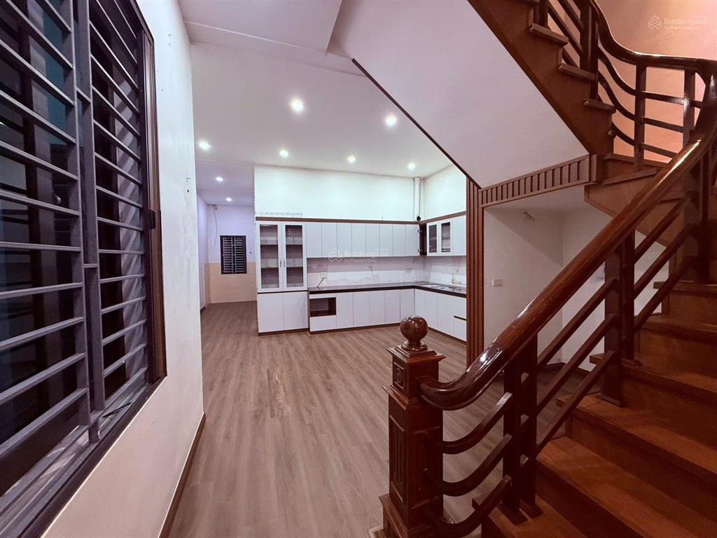 Nhà 03 tầng kiên cố đường ngô kính thần vĩnh yên 4.8 tỷ