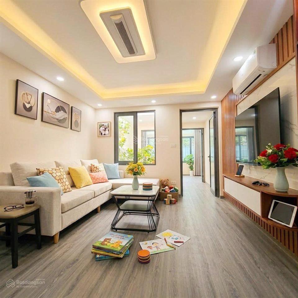 Bán căn tập thể tầng 2 thành công mặt đường, ô tô đỗ chân cầu thang, dòng tiền 150 tr/năm