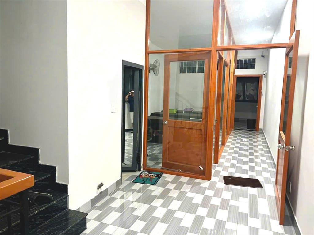 Mặt tiền kinh doanh sầm uất khu 301 linh tây, trung tâm kết nối