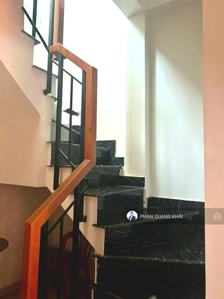 Mặt tiền kinh doanh sầm uất khu 301 linh tây, trung tâm kết nối