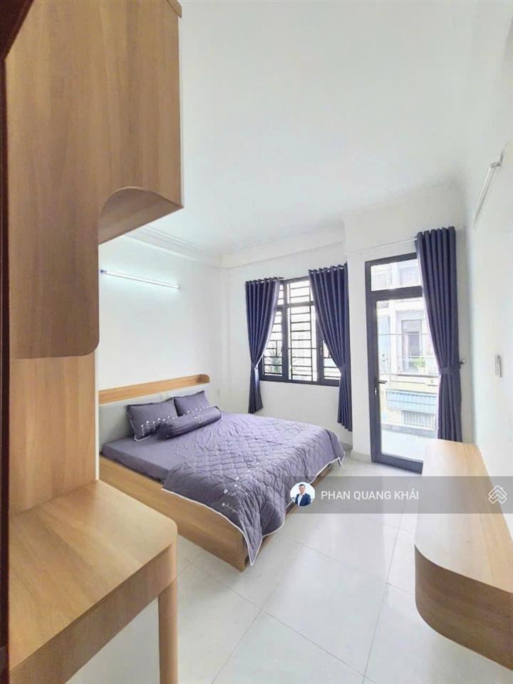 Nhà mới 3 lầu full nội thất  đường 7m p.linh xuân thủ đức